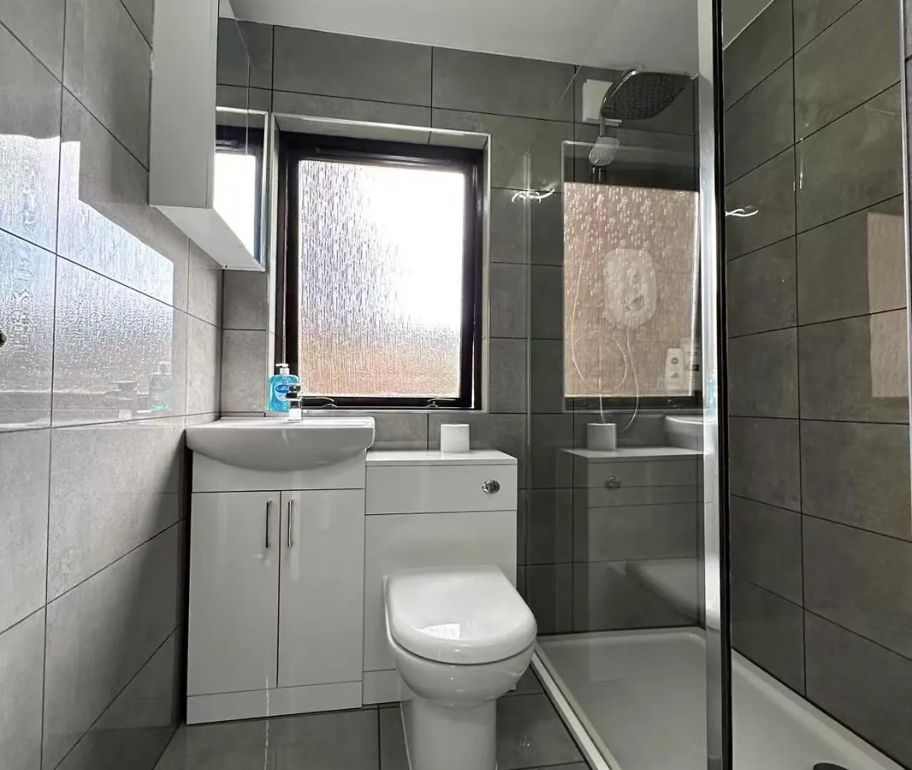 Two Bedroom Flat In Edinburgh City Center Apartamento